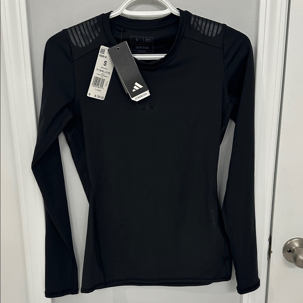 🏴‍☠️NWT🏴‍☠️ Adidas Women's Black Long Sleeve Tee